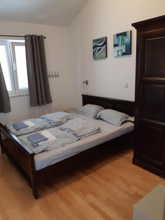 Villa Lizzi Трогир Екстериор снимка