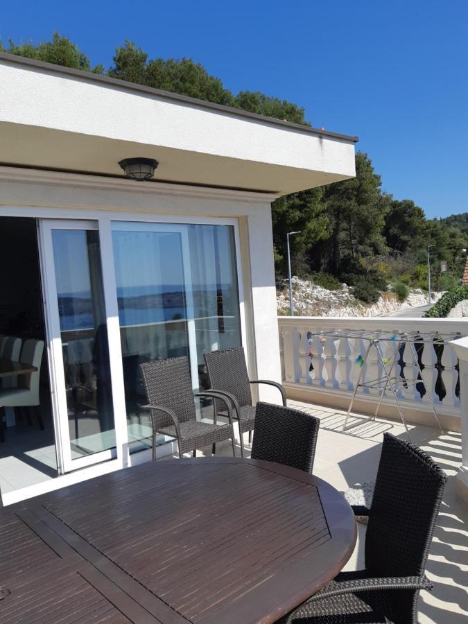 Villa Lizzi Трогир Екстериор снимка