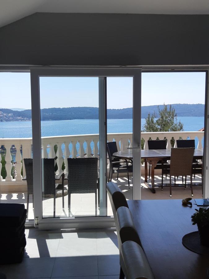 Villa Lizzi Трогир Екстериор снимка