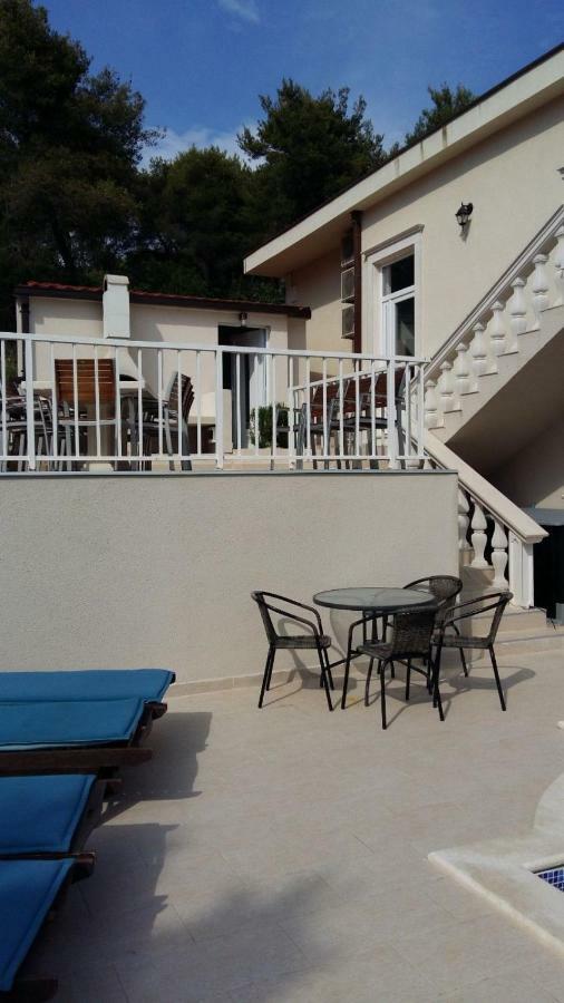 Villa Lizzi Трогир Екстериор снимка
