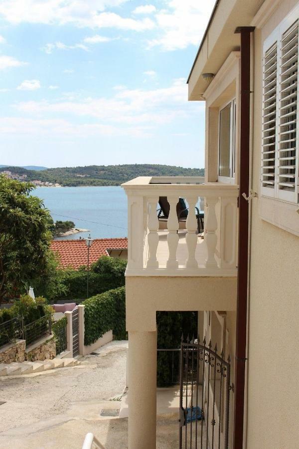 Villa Lizzi Трогир Екстериор снимка