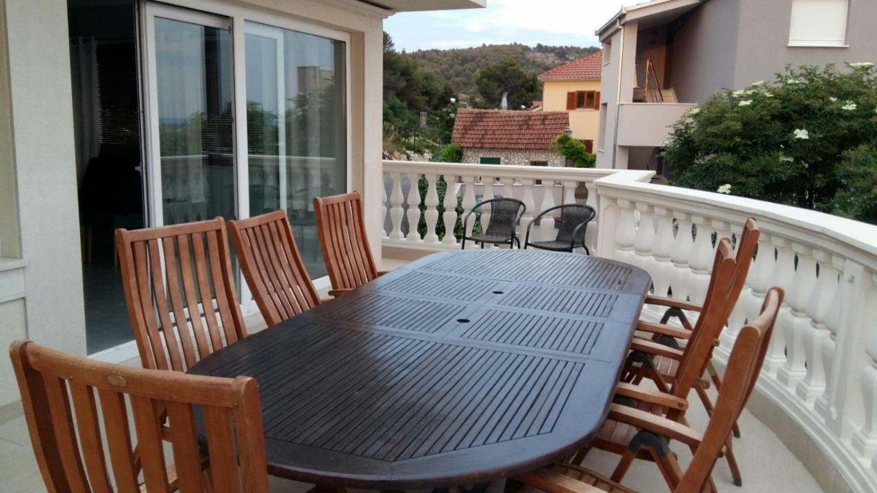 Villa Lizzi Трогир Екстериор снимка