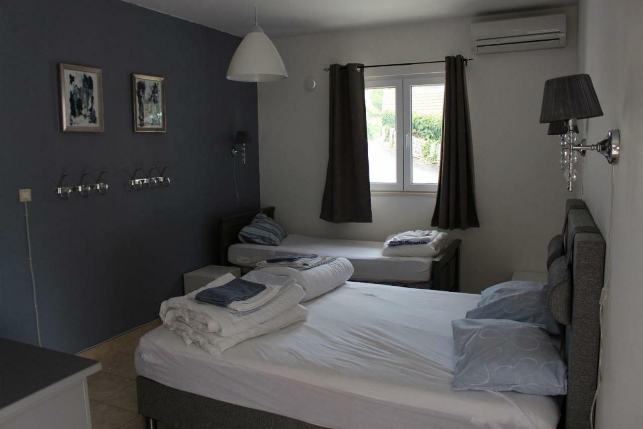 Villa Lizzi Трогир Екстериор снимка